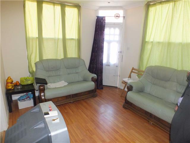  Image of 1 Bedroom Ground Flat  To Rent at Norfolk Road, Reading, RG30